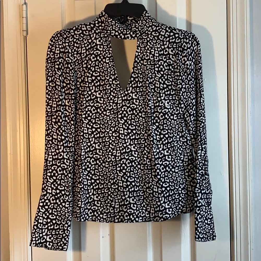 Printed Key Hole Neck Blouse